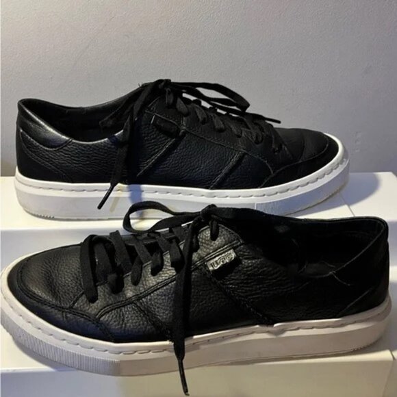 UGG Black Leather Sneakers Size 11 - Picture 1 of 5